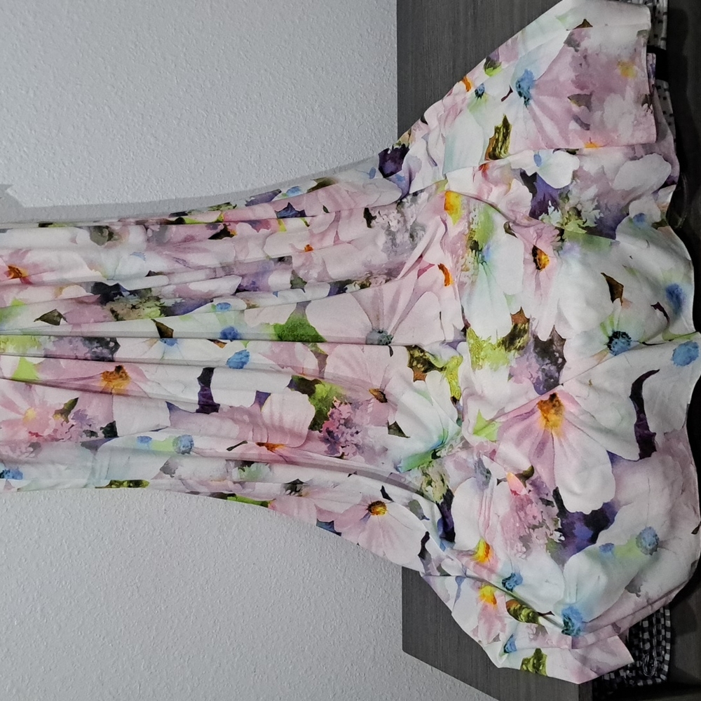 Adrianna Papell Women's Floral Halter Gown - Picture 6 of 15